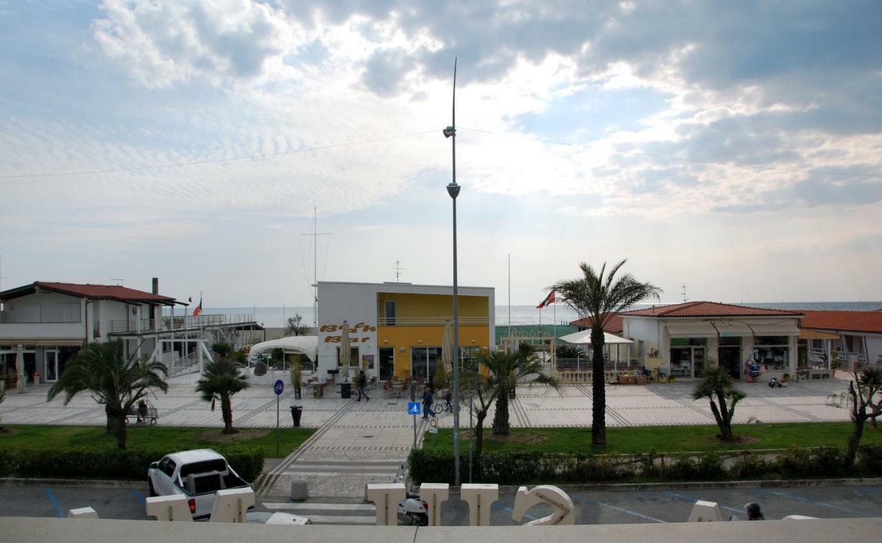 Alba Sul Mare Lido di Camaiore Exterior foto